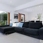 Yourhouse Es Cardinal