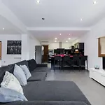 Yourhouse Es Cardinal